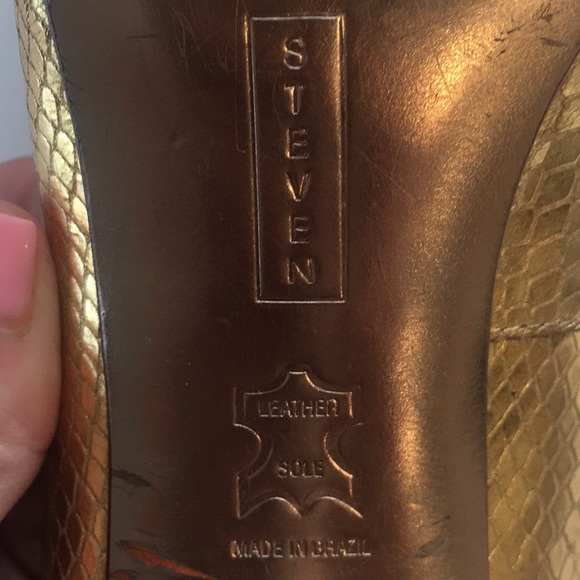 Steven by Steve Madden Platform Pumps - Picture 4 of 7